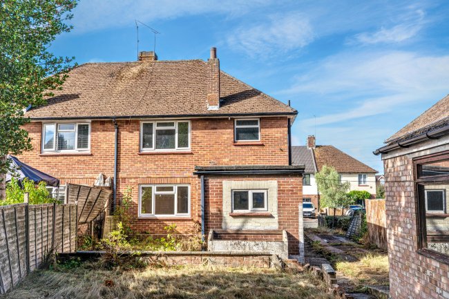 7 Moor Road, Frimley, Camberley GU16 9AX 3