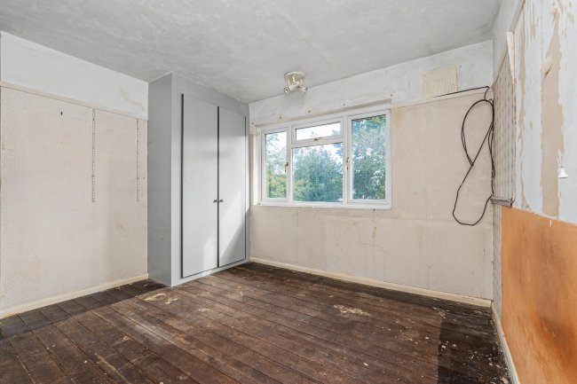 7 Moor Road, Frimley, Camberley GU16 9AX 3