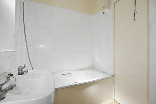 65 Southwell Road, Loughborough Junction, London SE5 9PF 2