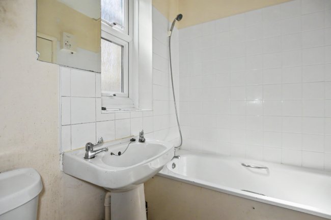 65 Southwell Road, Loughborough Junction, London SE5 9PF 2