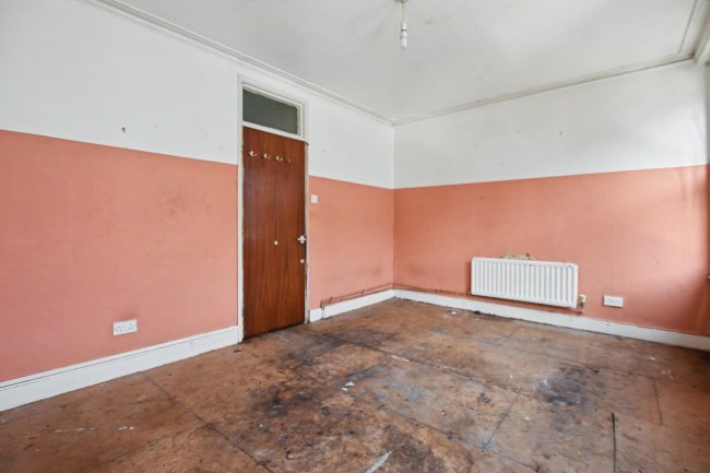 65 Southwell Road, Loughborough Junction, London SE5 9PF 2