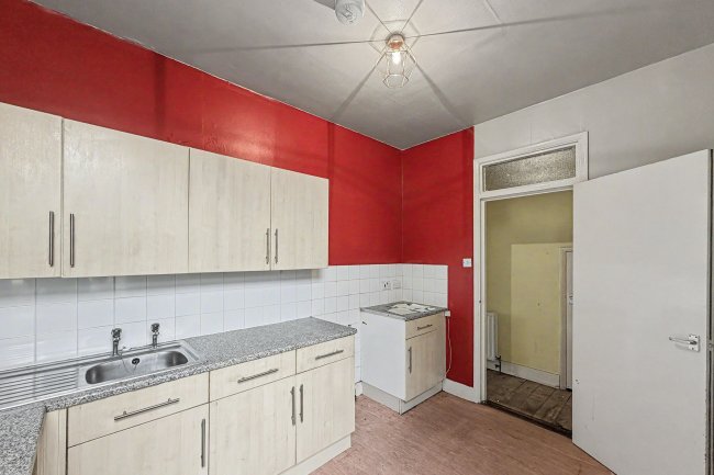 Flat 1, 43 Laitwood Road, Balham, London SW12 9QN 10