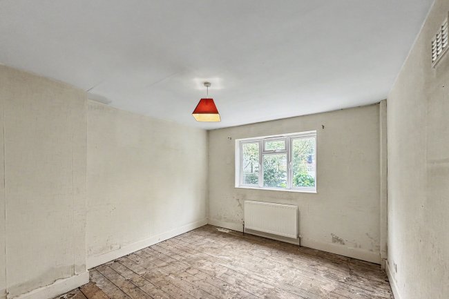 Flat 1, 43 Laitwood Road, Balham, London SW12 9QN 10