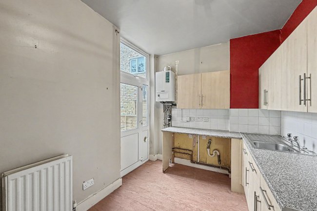Flat 1, 43 Laitwood Road, Balham, London SW12 9QN 10