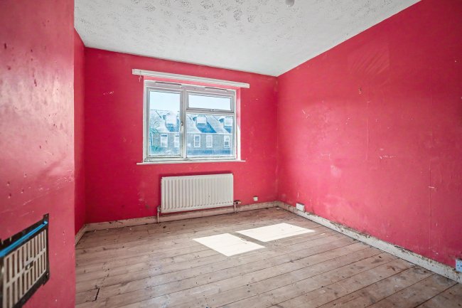 3 Jubilee Crescent, Queenborough, Kent, ME11 5ER 10