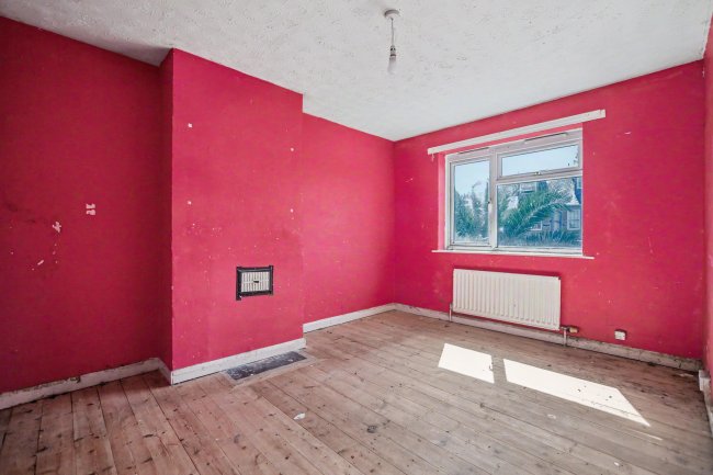 3 Jubilee Crescent, Queenborough, Kent, ME11 5ER 10