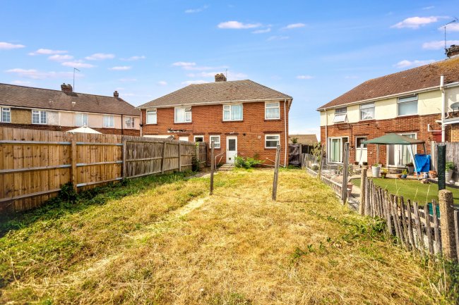 11 South Avenue, Sittingbourne, Kent, ME10 4SR 1