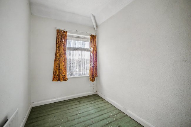 11 South Avenue, Sittingbourne, Kent, ME10 4SR 1
