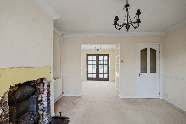 16 Devon Drive, Chandlers Ford, Eastleigh, SO53 3GN 3