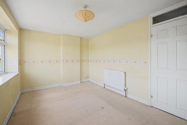 16 Devon Drive, Chandlers Ford, Eastleigh, SO53 3GN 3