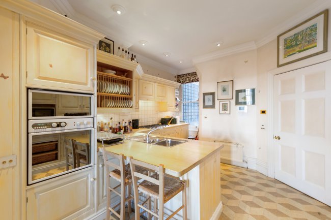 Flat 11 Zetland House, Marloes Road, Kensington, London W8 5LB 5