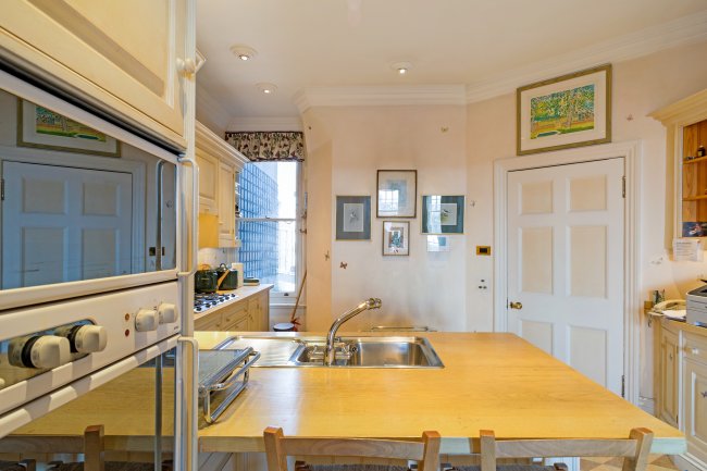 Flat 11 Zetland House, Marloes Road, Kensington, London W8 5LB 5