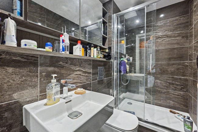 Apartment 1503, Three60 Building, 11 Silvercroft Street, Manchester, M15 4ZQ 8
