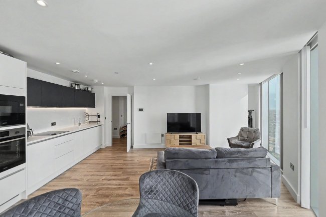 Apartment 2303, Three60 Building, 11 Silvercroft Street, Manchester, M15 4ZR 9