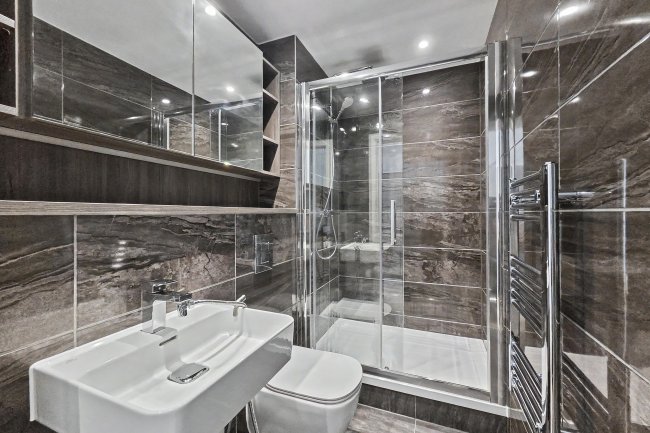 Apartment 2303, Three60 Building, 11 Silvercroft Street, Manchester, M15 4ZR 9