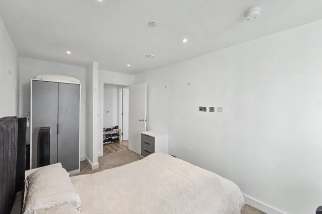 Apartment 2303, Three60 Building, 11 Silvercroft Street, Manchester, M15 4ZR 9