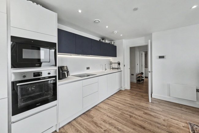 Apartment 2303, Three60 Building, 11 Silvercroft Street, Manchester, M15 4ZR 9