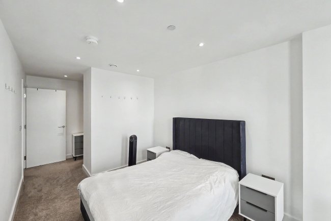 Apartment 2303, Three60 Building, 11 Silvercroft Street, Manchester, M15 4ZR 9