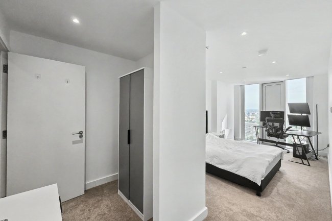 Apartment 2303, Three60 Building, 11 Silvercroft Street, Manchester, M15 4ZR 9