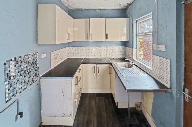 21 Talbot Street, Middlesbrough, TS1 3EP 2