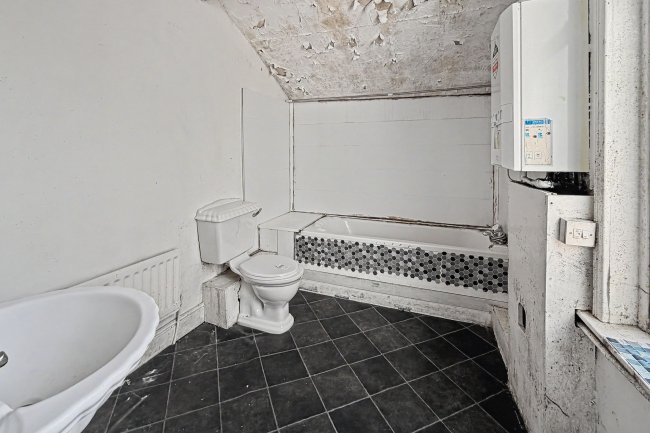 21 Talbot Street, Middlesbrough, TS1 3EP 2