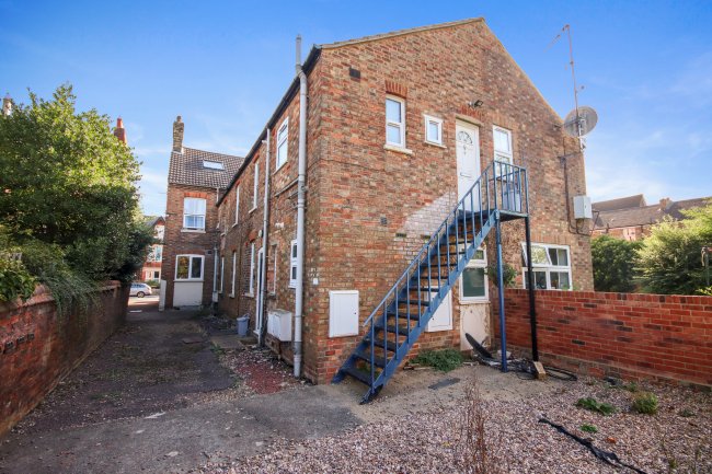 Flat 3, 20 St. Michaels Road, Bedford, Bedfordshire, MK40 2LT 7