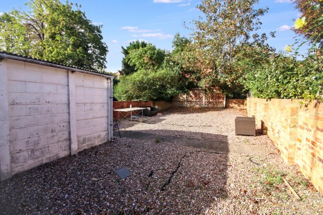 Flat 3, 20 St. Michaels Road, Bedford, Bedfordshire, MK40 2LT 7