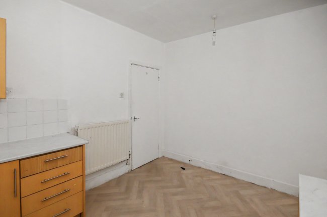 Flat 3, 20 St. Michaels Road, Bedford, Bedfordshire, MK40 2LT 7