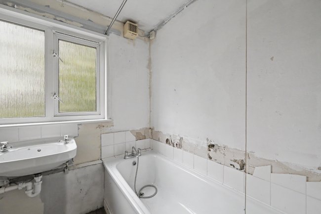 42 Musquash Way, Hounslow, Middlesex, TW4 7PQ 7
