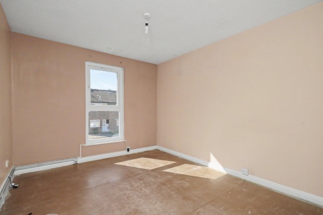 40 Charnwood Road, Hillingdon, Uxbridge, Middlesex, UB10 0HD 10