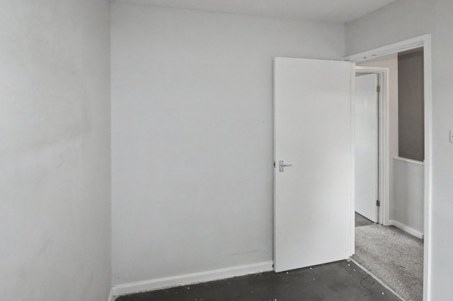 15 High Poplars, Bradford, West Yorkshire, BD2 1NG 3