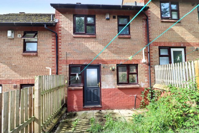 15 High Poplars, Bradford, West Yorkshire, BD2 1NG 3