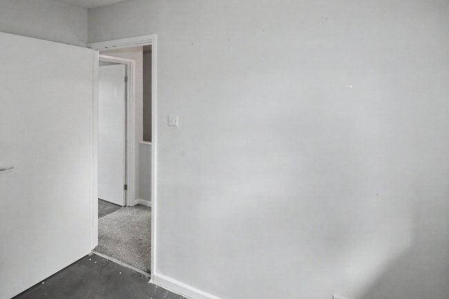 15 High Poplars, Bradford, West Yorkshire, BD2 1NG 3