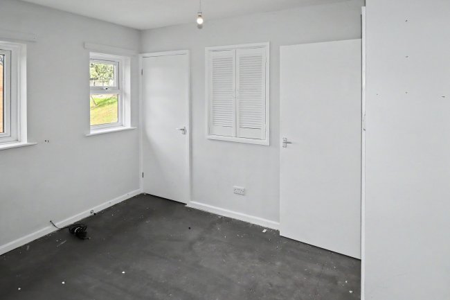 15 High Poplars, Bradford, West Yorkshire, BD2 1NG 3