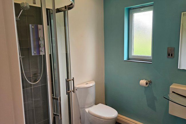 2 Main Road, Watnall, Nottingham, NG16 1HT 8