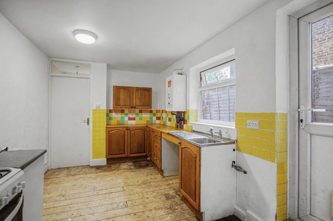 15 The Avenue, Tottenham, London, N17 6TB 2