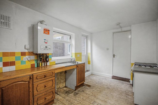 15 The Avenue, Tottenham, London, N17 6TB 2