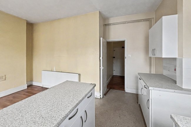 16c Gosberton Road, Balham, London SW12 8LF 9