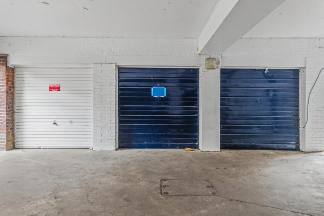 Flat 3, 10 Warren Road, Guildford, GU1 3NR 6
