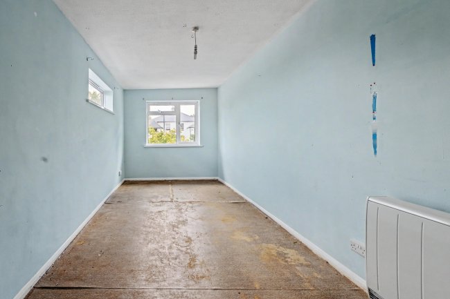 Flat 3, 10 Warren Road, Guildford, GU1 3NR 6