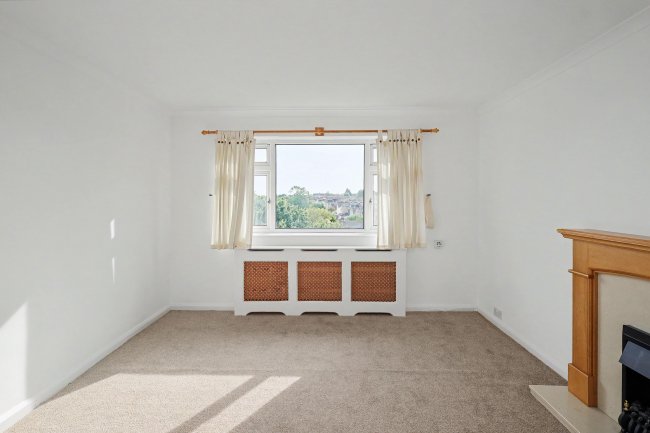 28 Barnes Court, Durham Avenue, Woodford Green, IG8 7NJ 8