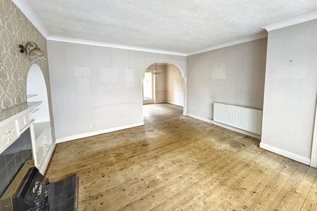35 Rectory Road, Shoreham-By-Sea BN43 6EB 4