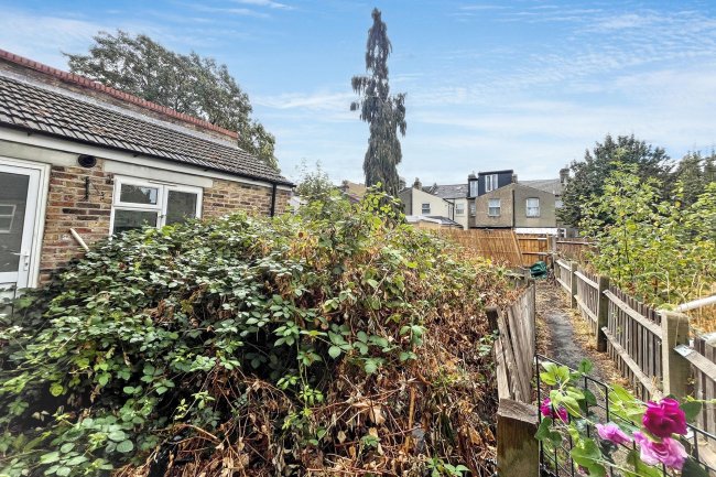 15 Arnold Road, Tooting, London, SW17 9HU 7