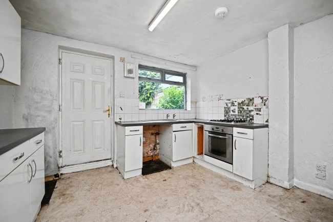 3 Kings Hill Field, Wednesbury, West Midlands, WS10 9JF 10