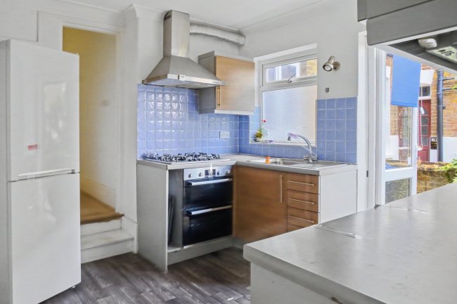 13 Birkbeck Avenue, Acton, London, W3 6HX 4