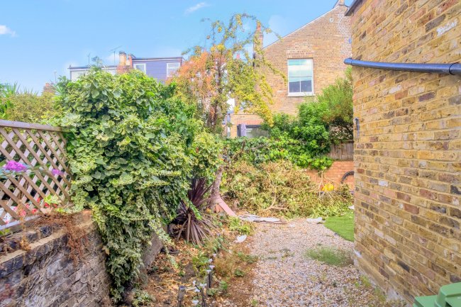 13 Birkbeck Avenue, Acton, London, W3 6HX 4