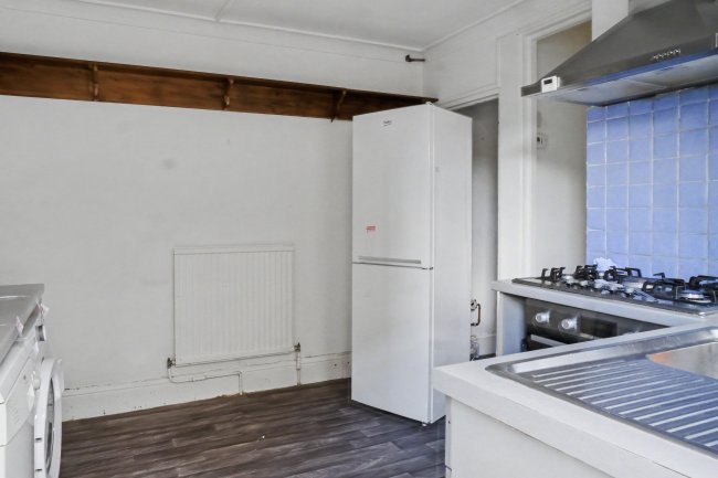 13 Birkbeck Avenue, Acton, London, W3 6HX 4