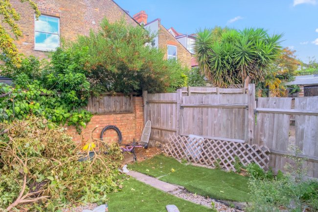13 Birkbeck Avenue, Acton, London, W3 6HX 4