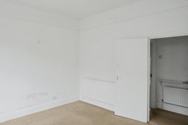 13 Birkbeck Avenue, Acton, London, W3 6HX 4