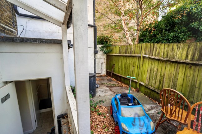 80 Lower Addiscombe Road, Addiscombe, Croydon, CR0 6AB 6